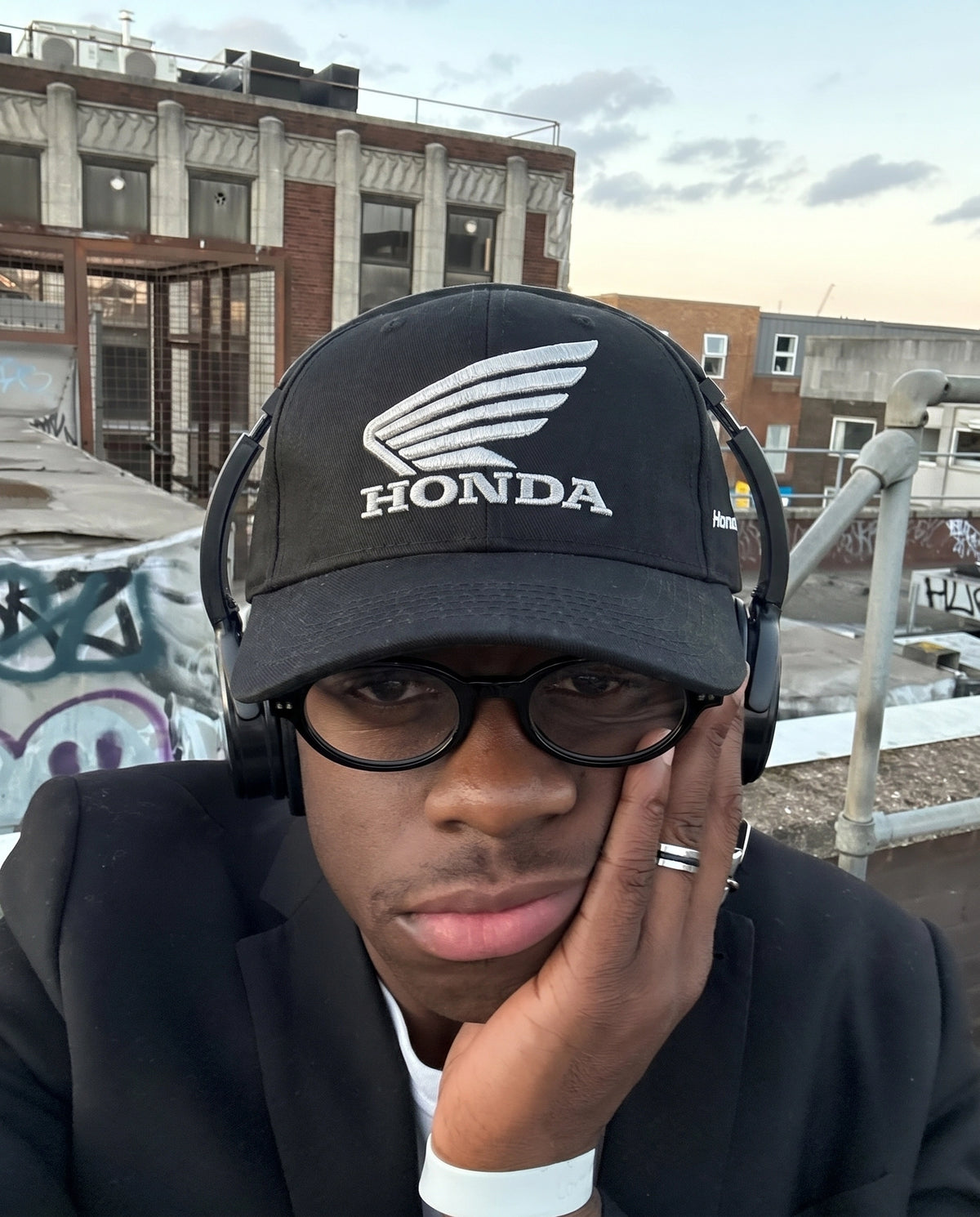 Model wearing the black Honda Classic Racing cap