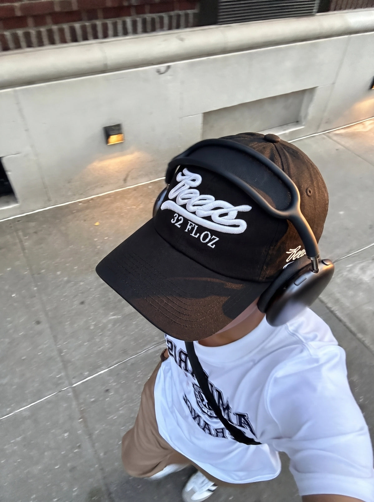 Street style look wearing the Reese's embroidered cap